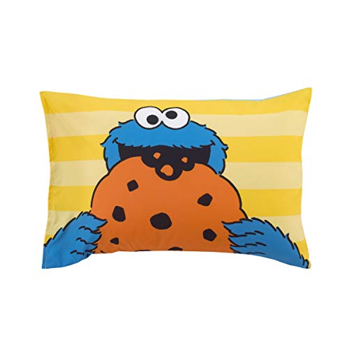Sesame Street Best Friends 4 Piece Toddler Bed Set - Blue Red Yellow Green